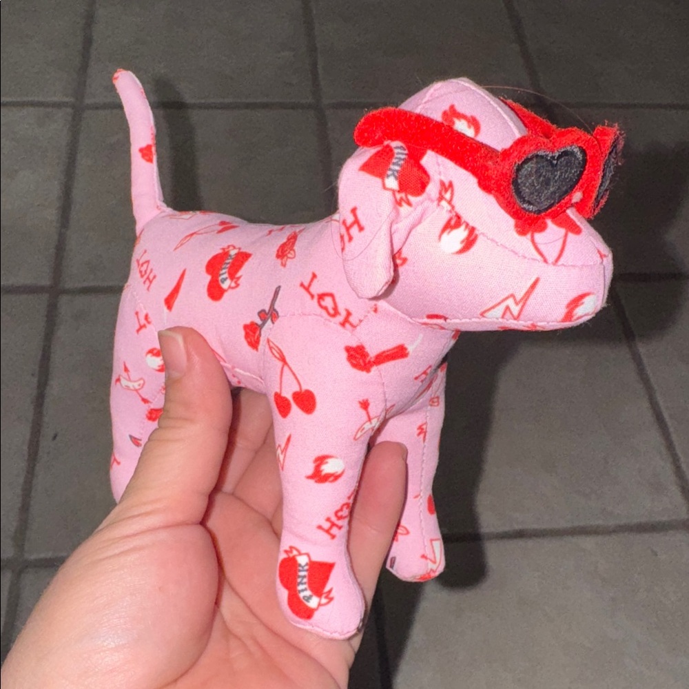 Victoria Secret VS PINK 2025 Valentines Day Dog Limited Edition Mini Cute Hearts